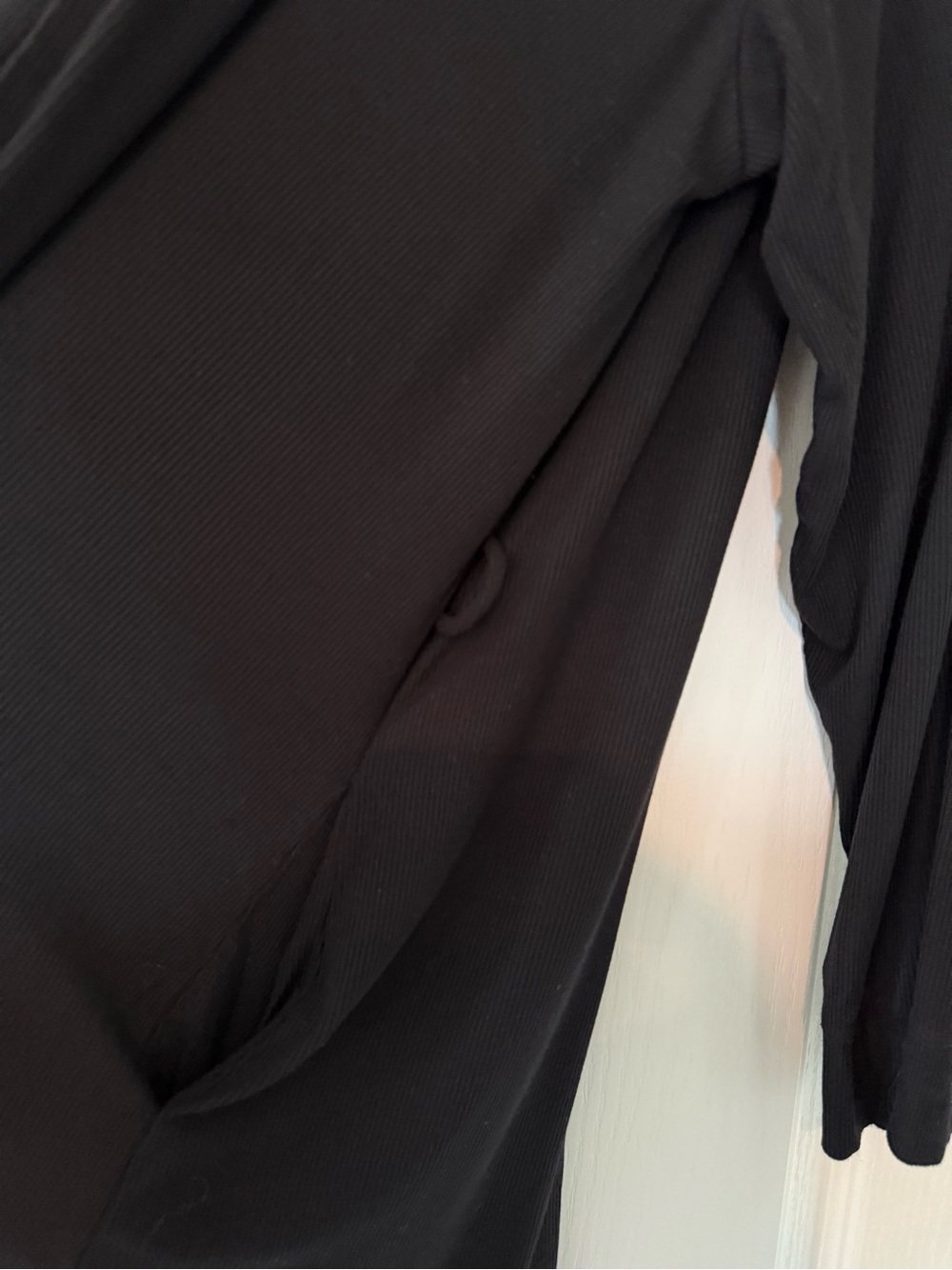 Skims Soft Lounge Robe - Picture 8 of 11